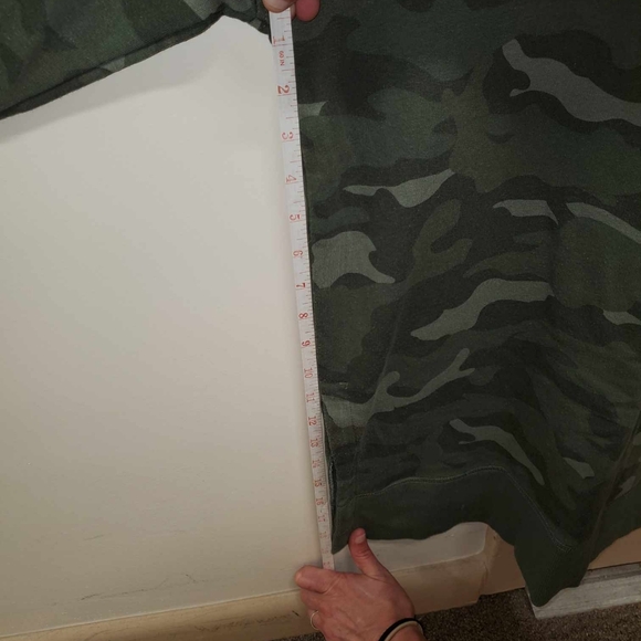 Woman's small old navy sweatshirt - Picture 6 of 7